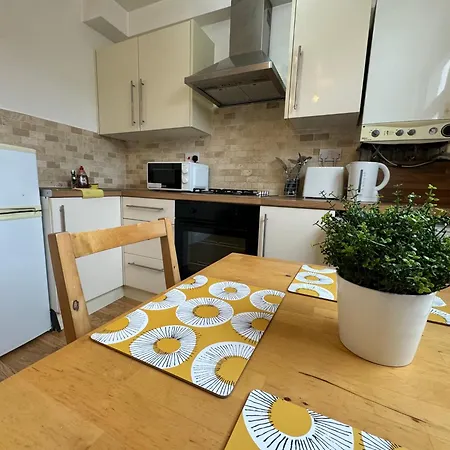 Beautiful 1 Bedroom Flat In Fulham London Exterior photo